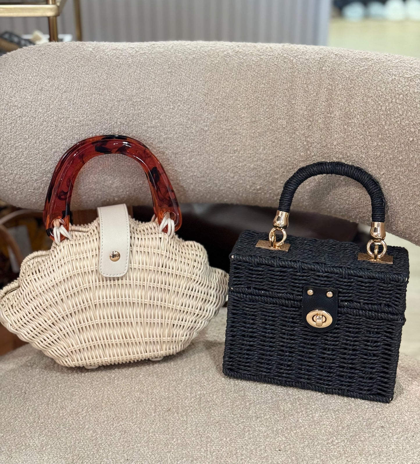 Chic Seashell Straw Bag