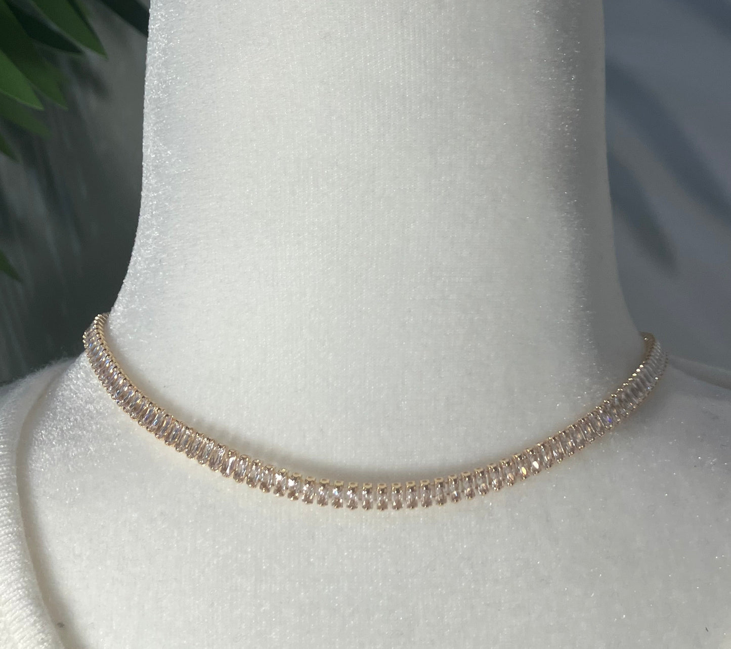 Elegant Rhinestone Necklace