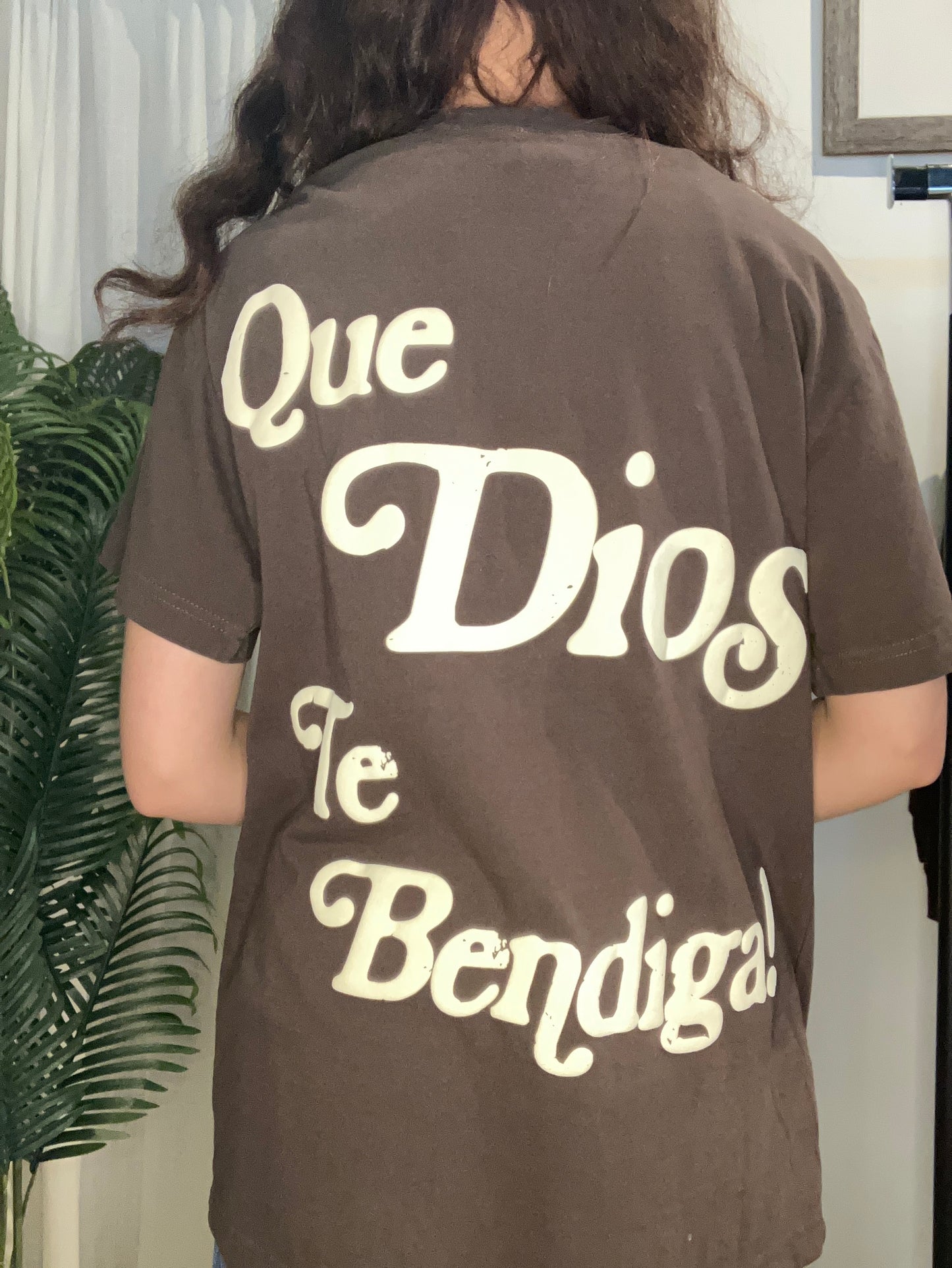 Que Dios Te Bendiga T-Shirt