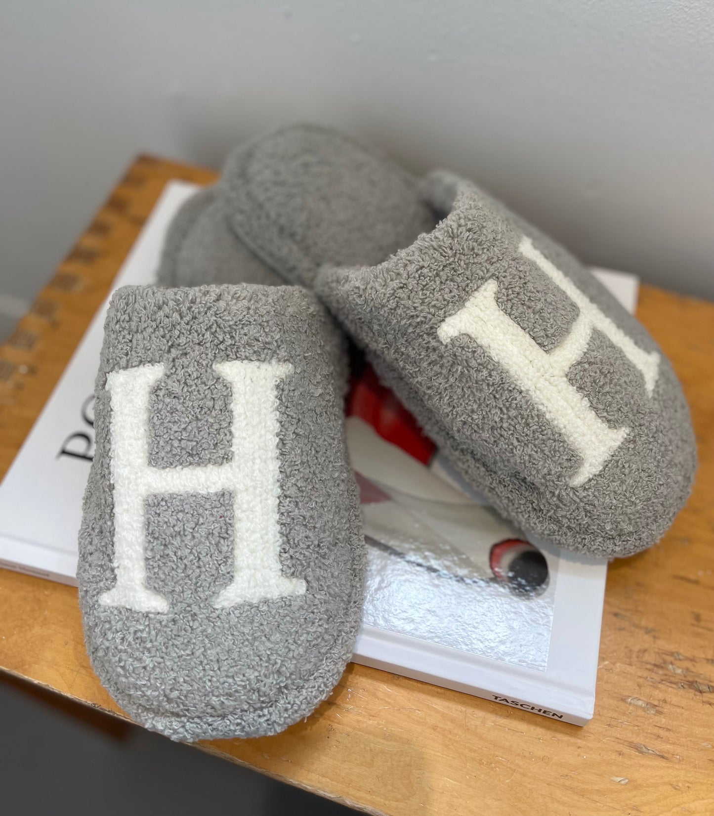 H Comfy Slippers