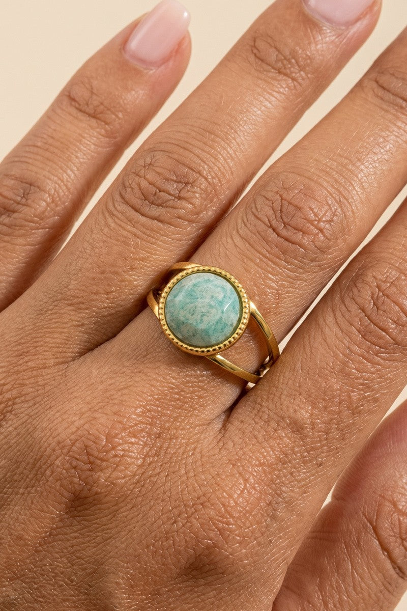 Bahia Round Stone Textured Nugget Band Ring