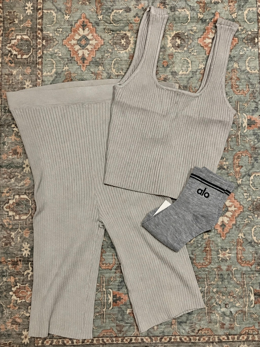 Hera Gray Ribbed Athletic Set