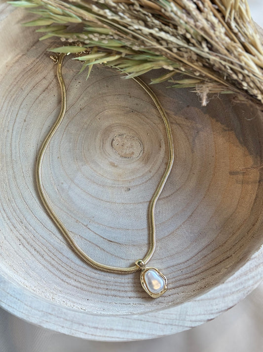 Snake Chain Necklace Baroque Pearl-Style Pendant