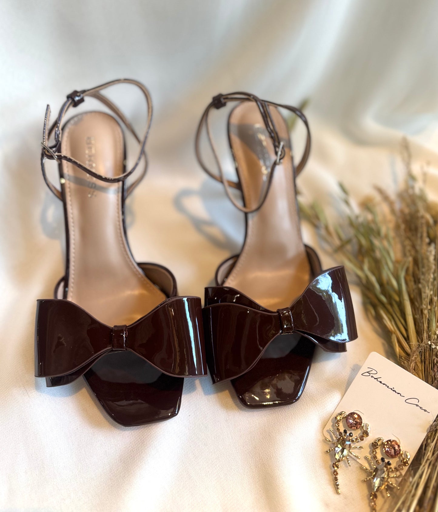 Bowtie Toe Band Stiletto Dress Shoes