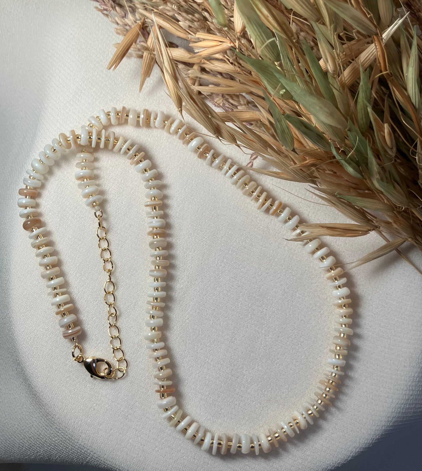 Beachy Beads Neutral Necklace