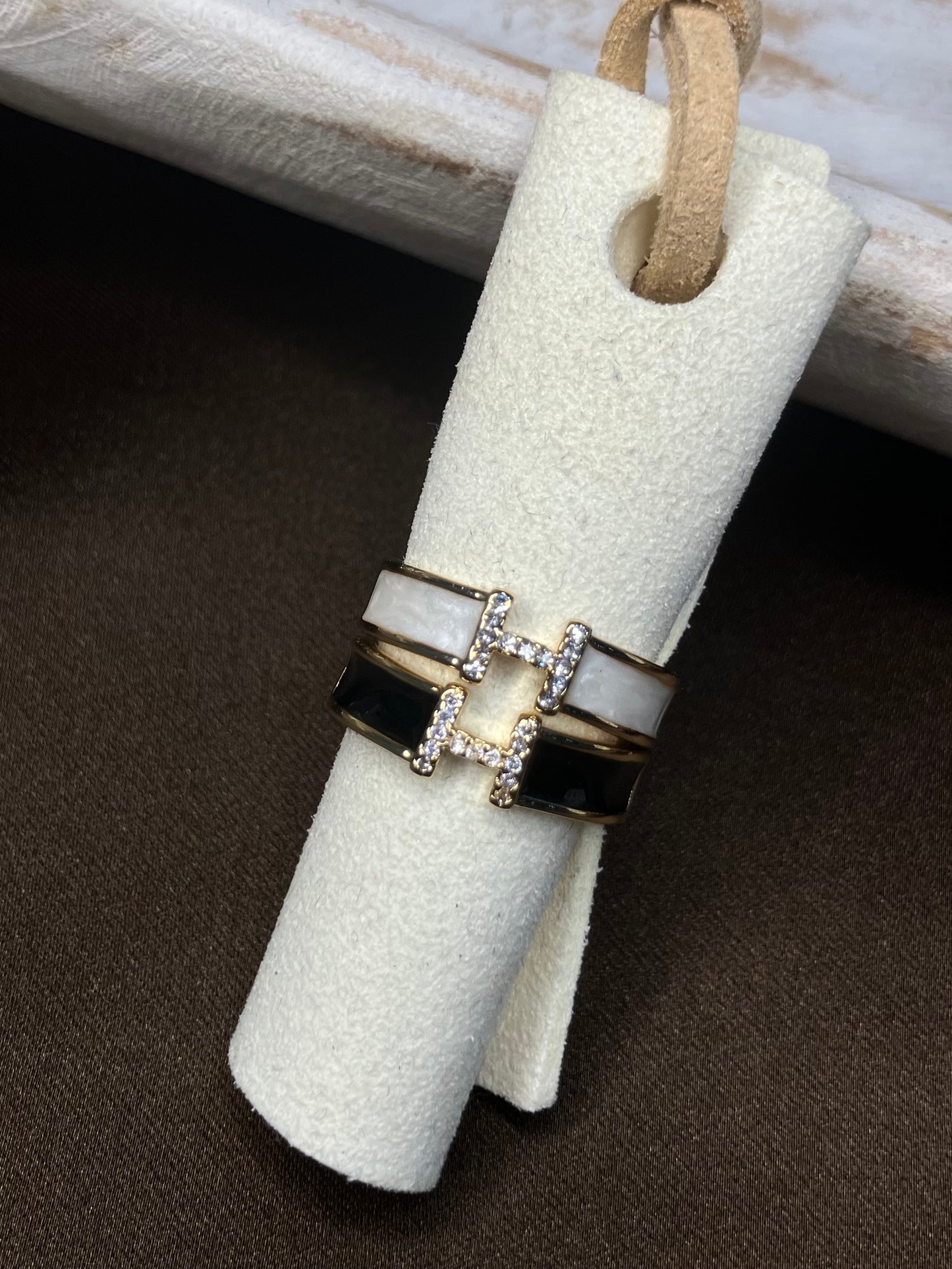 Luxe H Gold Band Ring