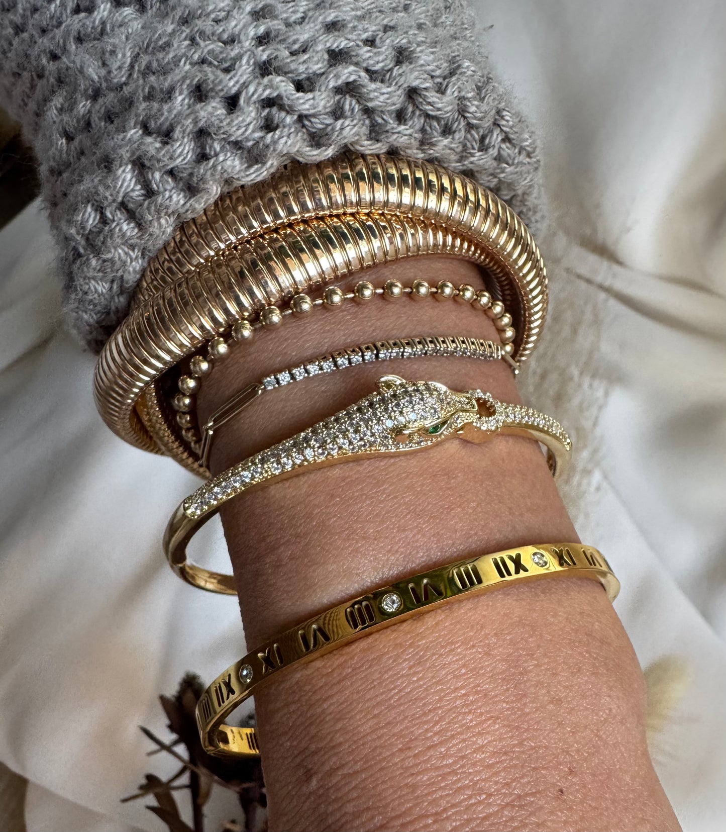 Brilliant Panthere Cuff Bracelet