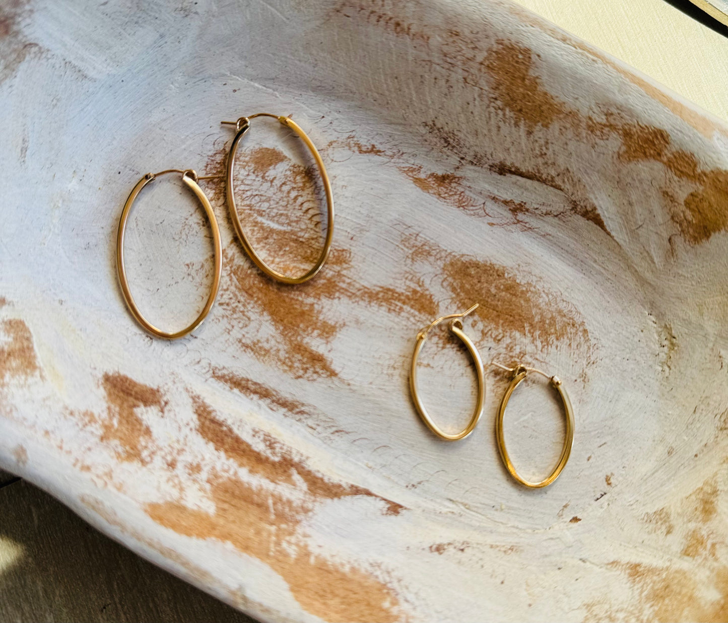 Anamar Oval Hoops