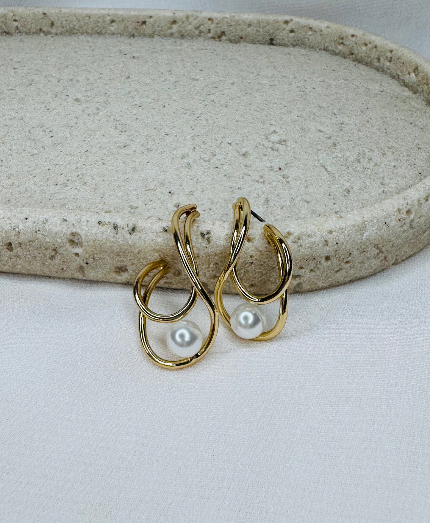 Pearl Stud Oval Wire Hoop Earrings