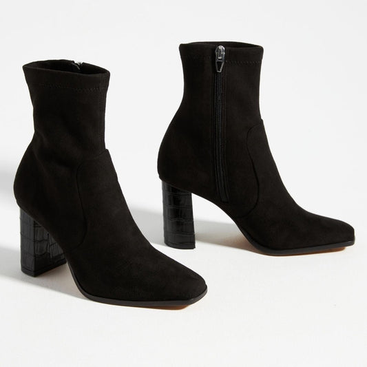 Black Petya Booties Dolce Vita