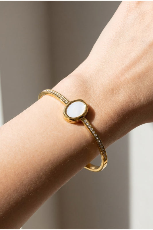 Oval Opulence Bangle