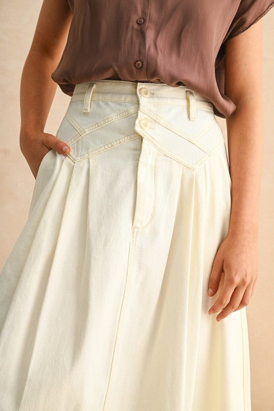Mini Pleat Detailed White Long Skirt