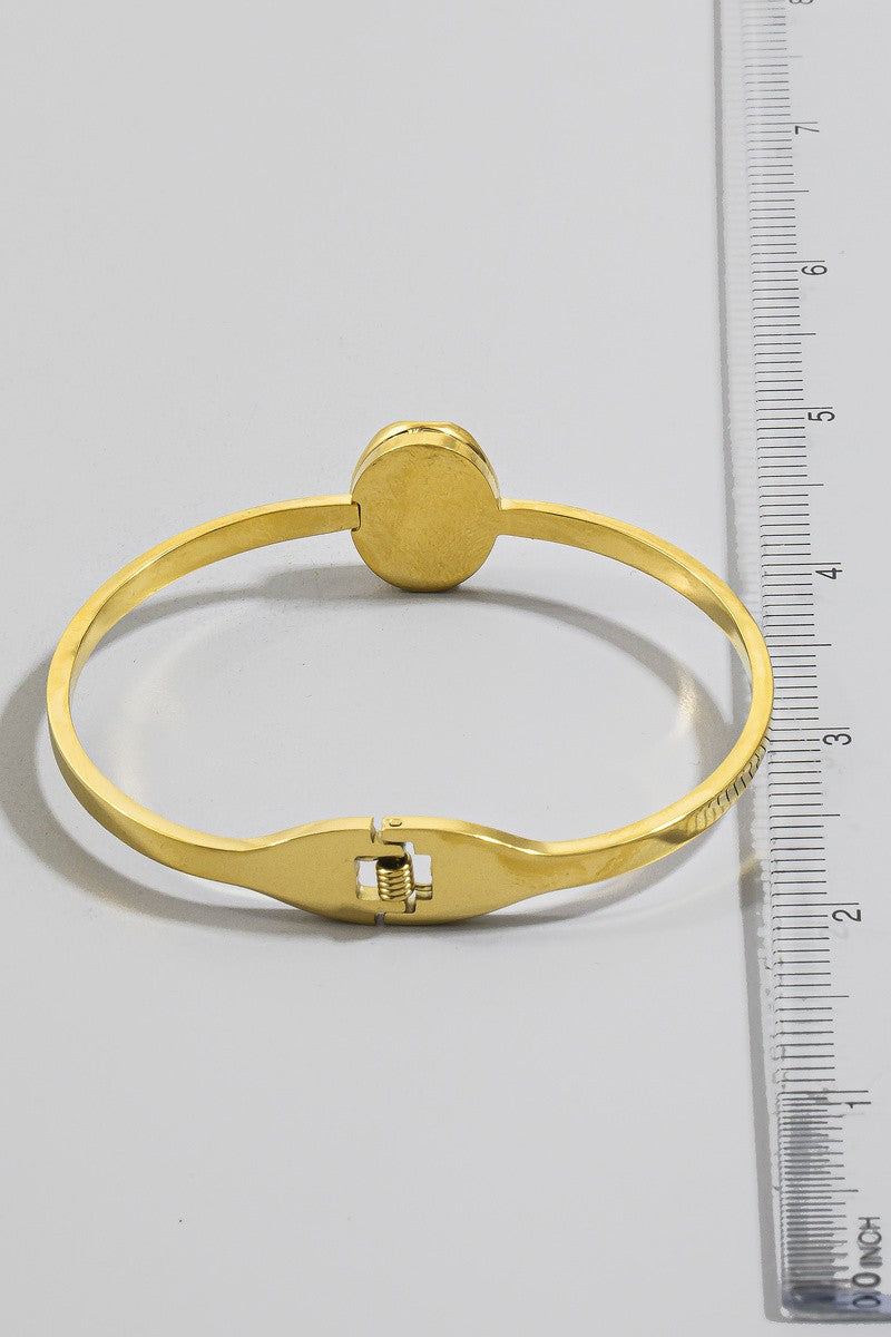Oval Opulence Bangle